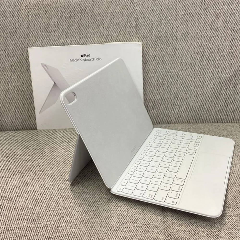 Apple Magic Keyboard for iPad - White